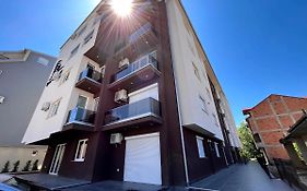 Darki Apartments 2 - Very Central Stay With Free Parking